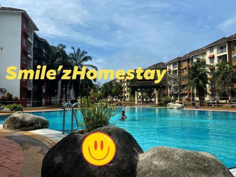Smilez Homestay H102 & A306 At Pd Perdana Kondo Resort Port Dickson Exterior foto